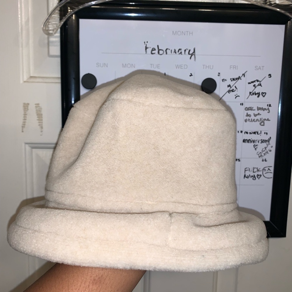No brand bucket hat